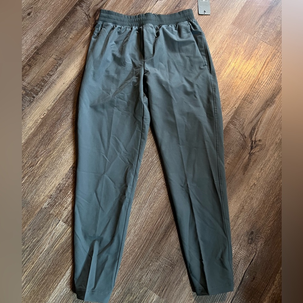 Nwt Apana men’s size small pants